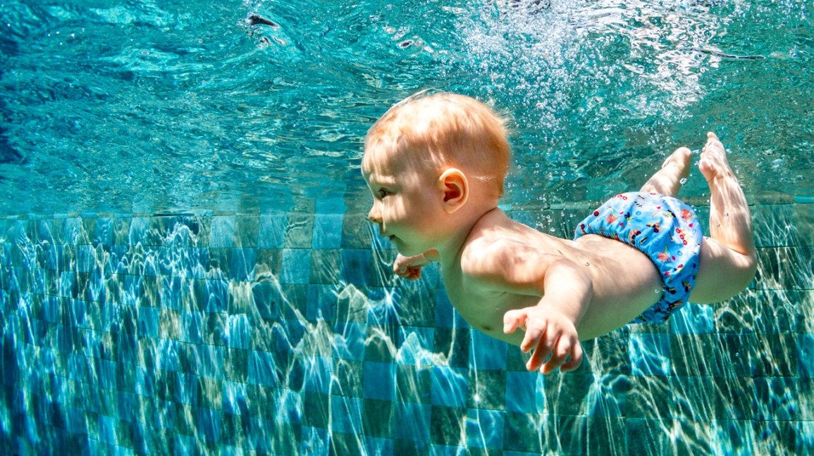 baby_swimming-1200x628-header